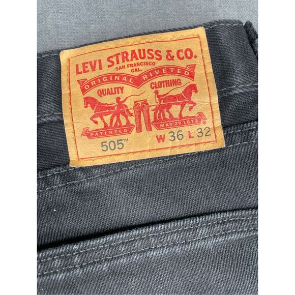 Levis 505 Jeans Men 36x32 Black Straight Leg Denim Classic Fit‎ Casual Everyday - Picture 10 of 11